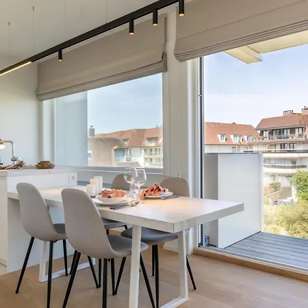 Luxurious Apartment With Incredible Sea View In 'T Zoute 克诺克－海斯特