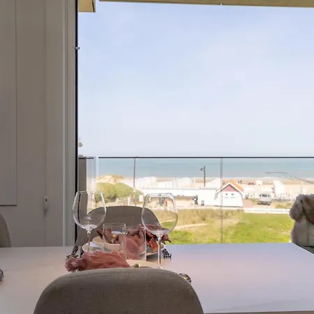 アパート Luxurious Apartment With Incredible Sea View In 'T Zoute クノック・ヘイスト