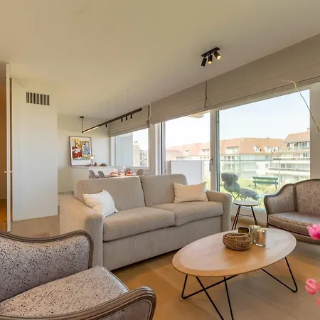 アパート Luxurious Apartment With Incredible Sea View In 'T Zoute クノック・ヘイスト